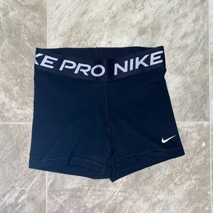 Black Nike Pros